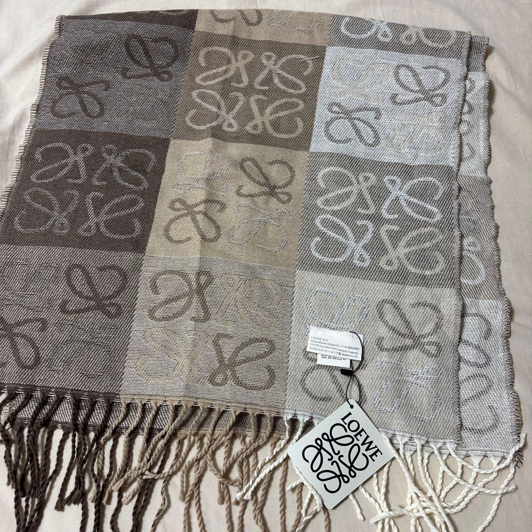 パターン入りマフラー ベージュ系