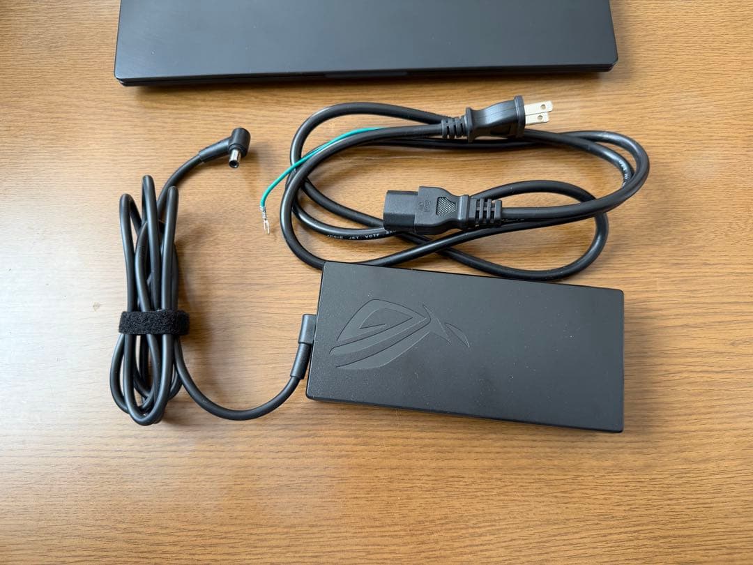 ASUS Zenbook Pro 14 Duo OLED UX8402ZE美品