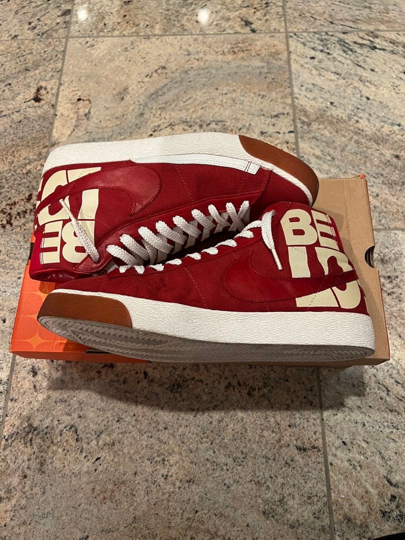 超美品2005年 NIKE BLAZER 73 ビューティフルルーザーズ