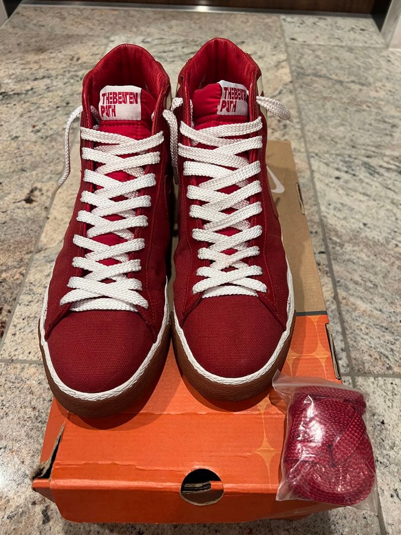 超美品2005年 NIKE BLAZER 73 ビューティフルルーザーズ