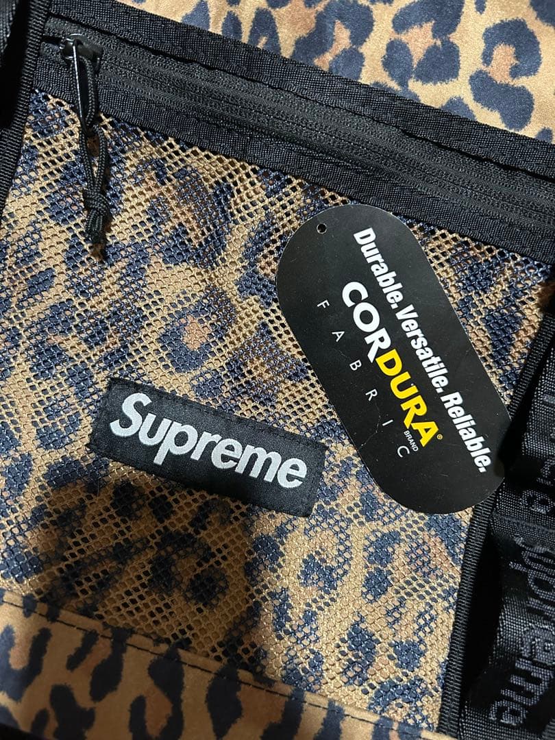 シュプリーム　トートバッグ