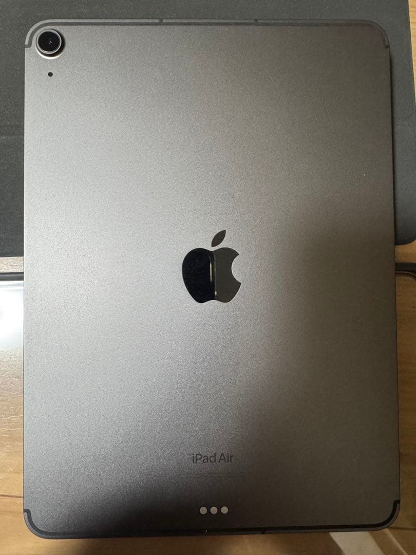 バッテリー98% iPad Air 第五世代 Cellularモデル 256GB