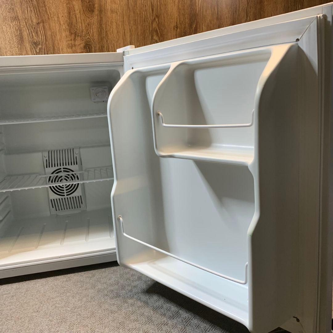 J445 サンルック 電子冷蔵庫「冷庫さん」48L SR-R4802