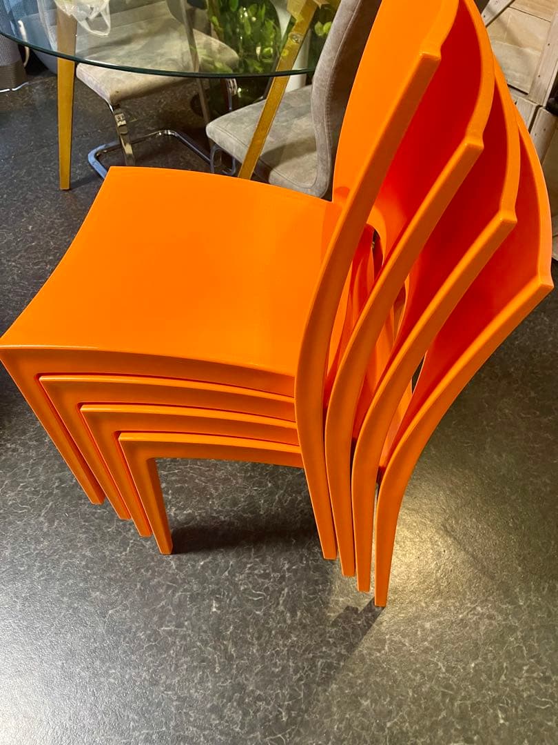 イタリア製 スタッキングチェア オレンジ 4脚 セット まとめて 椅子 オシャレ