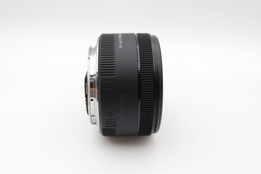 ☆美品【Canon】EF 50mm F1.8 STM 単焦点 キャノン キヤノン
