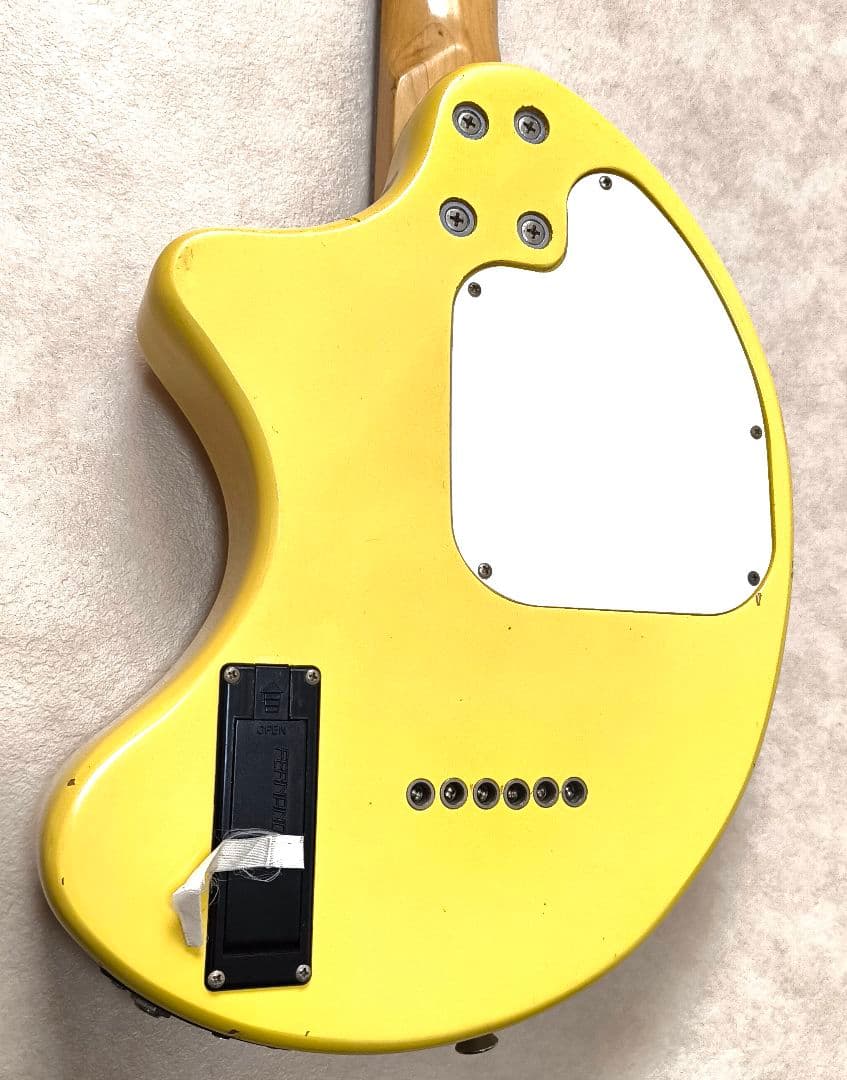 【美品】ZO-3 イエロー アンプ内蔵ミニギター ヘッドフォン端子付