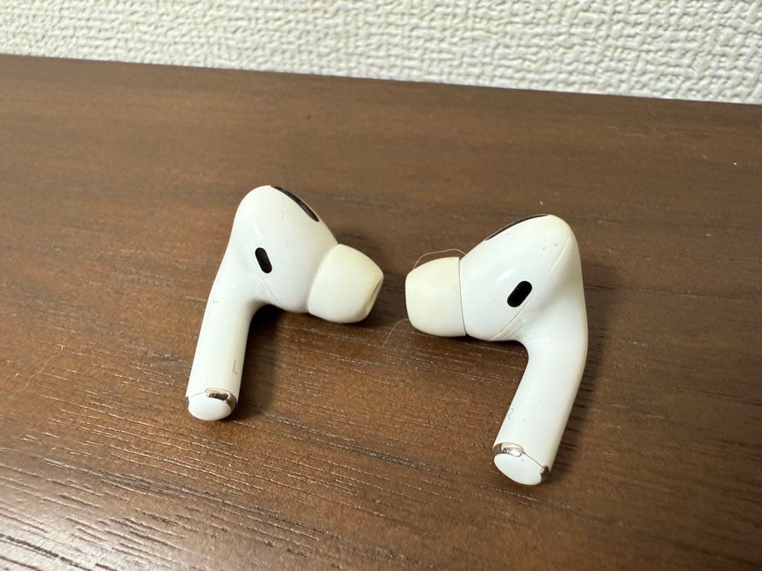 AirPods本体 ホワイト 充電ケース付き 本体のみ