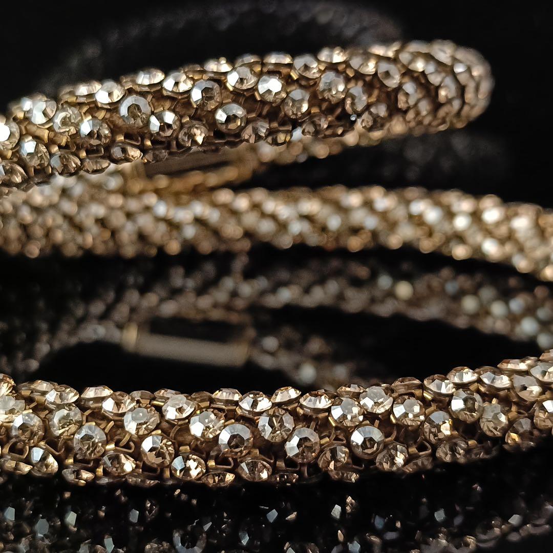 ネヅカ　NEZCA ネックレス　ゴールド　スワロフスキー　箱付き