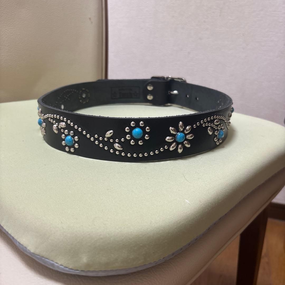 栃木レザーツタ&フラワースタッズベルト　ブラック　ニッケル&ブラス