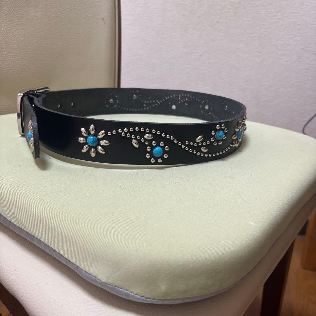 栃木レザーツタ&フラワースタッズベルト　ブラック　ニッケル&ブラス