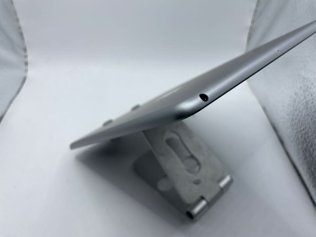極美品 Apple iPad 第6世代 128GB wifiモデル #mn251