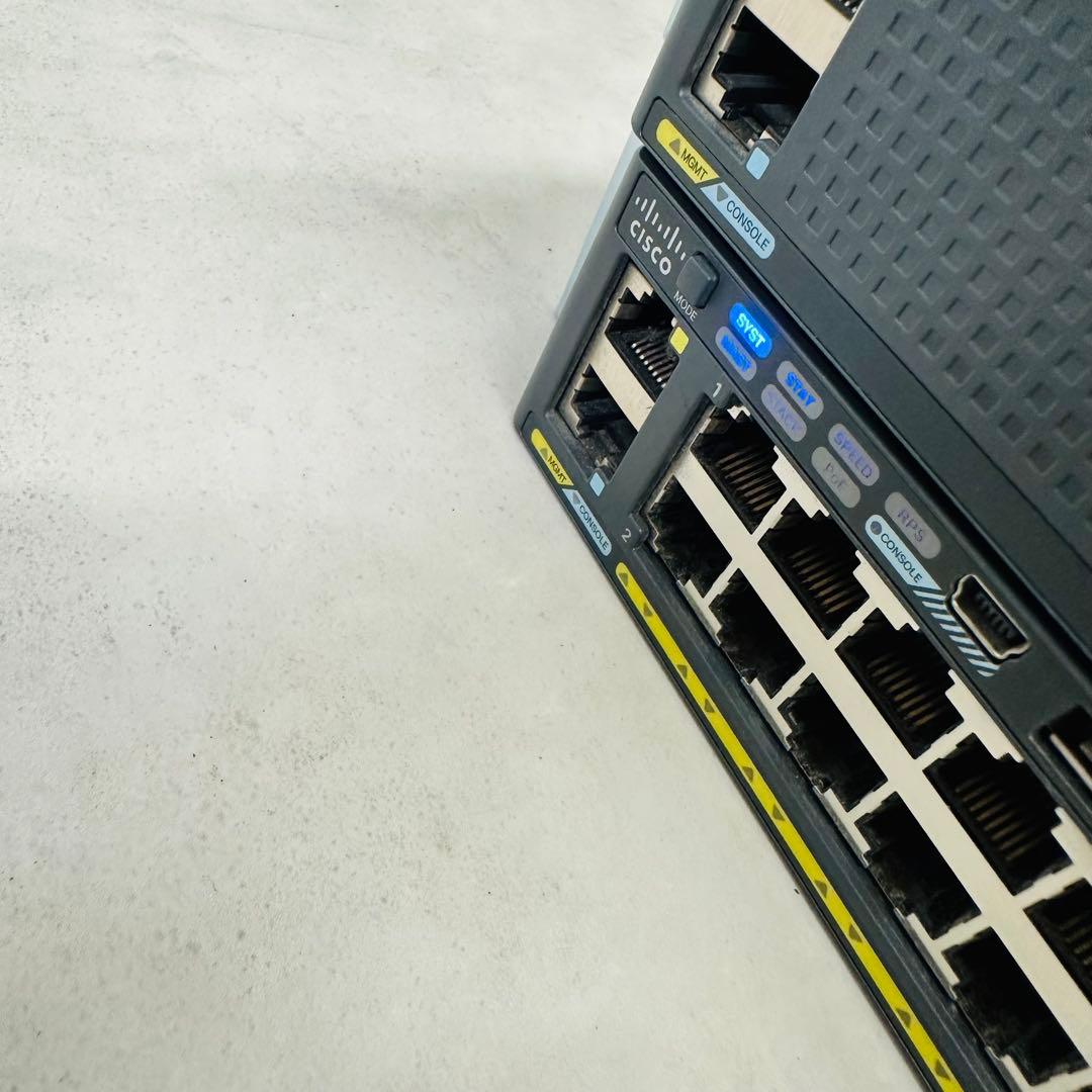 Cisco Catalyst 2960-Xseries 2台
