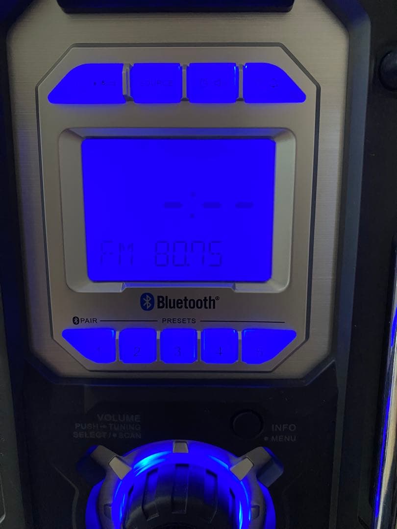 Makita MR108 ラジオ+ACアダプター