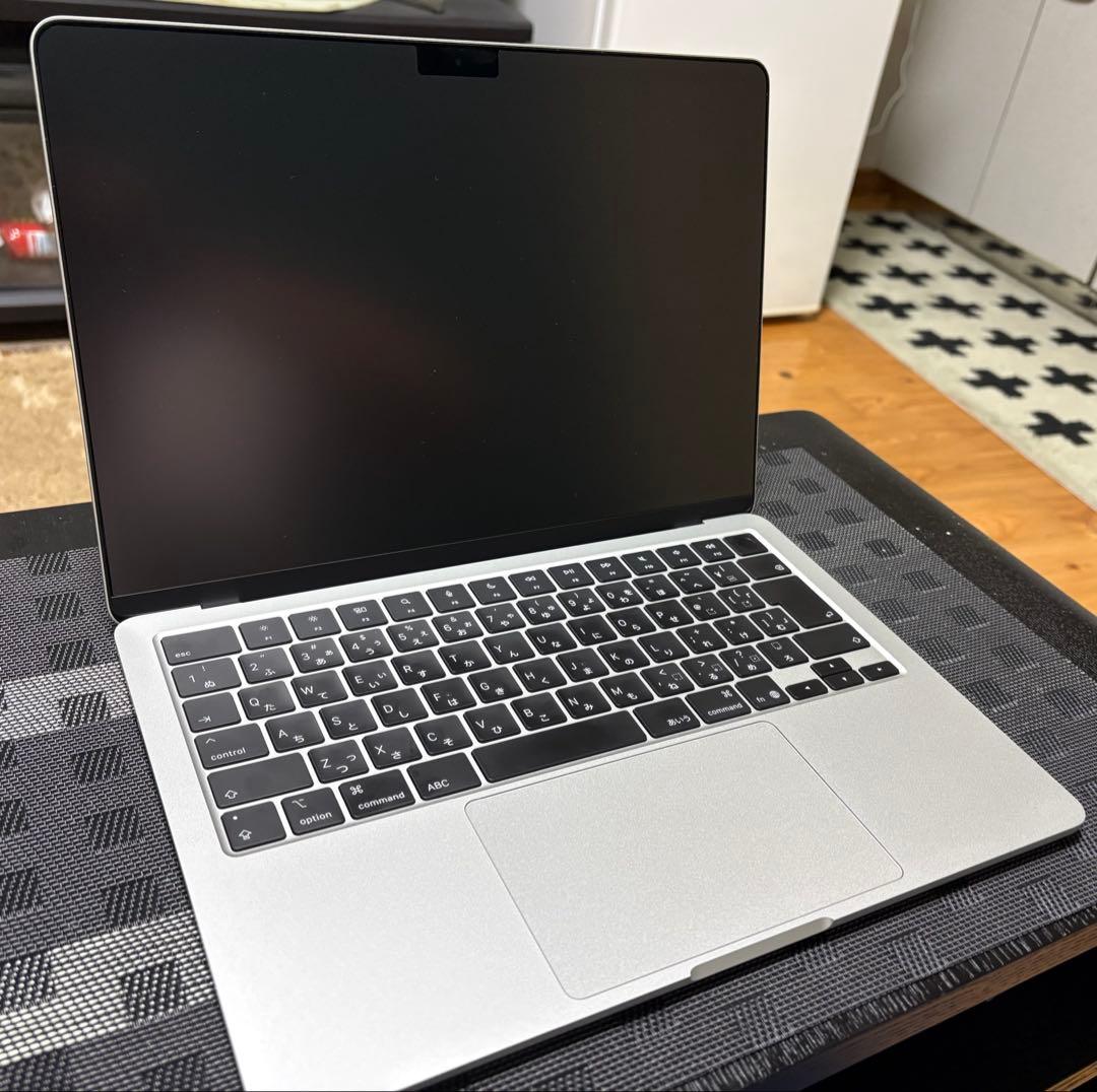 MacBook Air 10コアCPUと8コア GPUを搭載したM4チップ