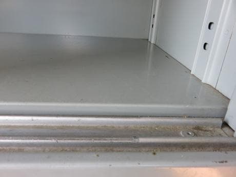 ☆兵庫専用ページ☆キャビネット☆ナイキ☆ＮＡＩＫＩ☆引き違い☆２点あります。