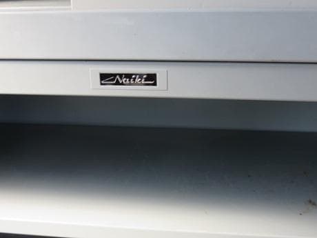 ☆兵庫専用ページ☆キャビネット☆ナイキ☆ＮＡＩＫＩ☆引き違い☆２点あります。