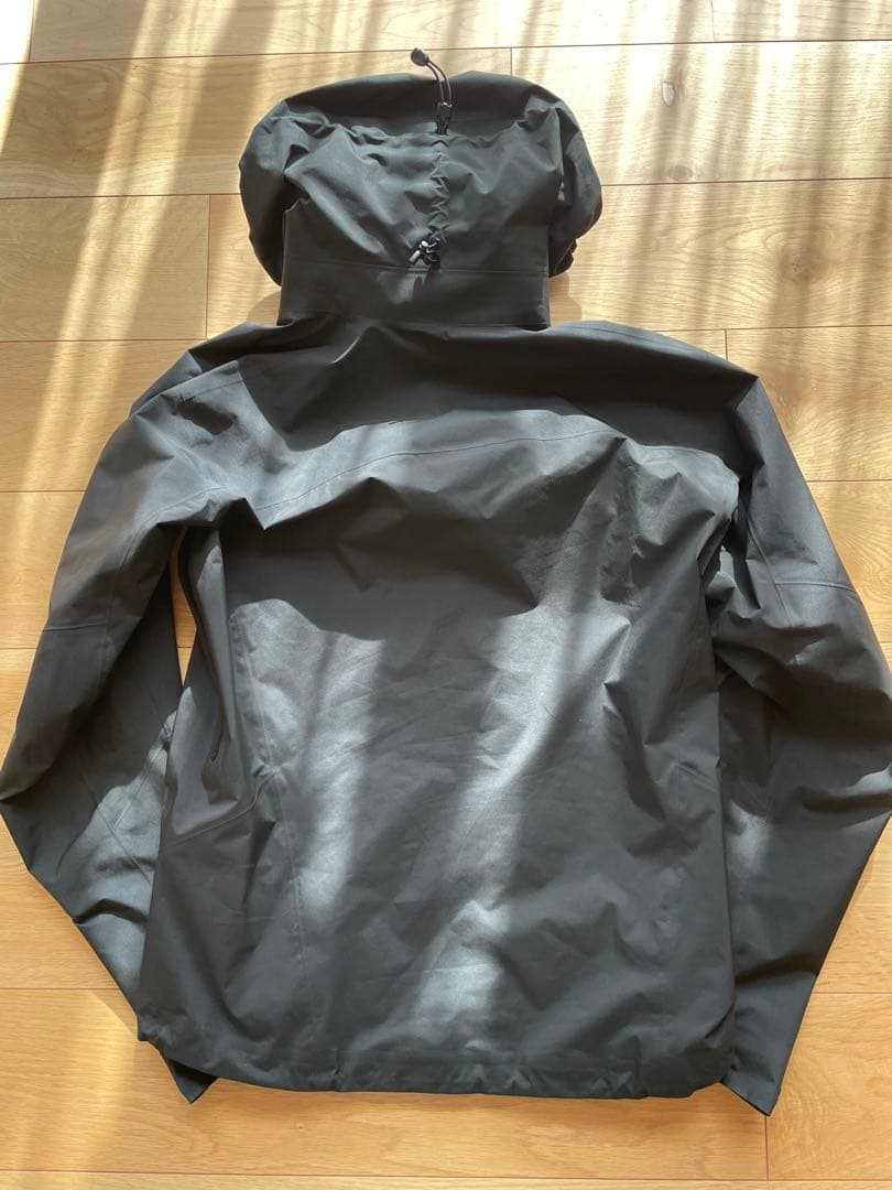 希少完売drake着Arc’teryx Beta AR S アークテリクスベータ