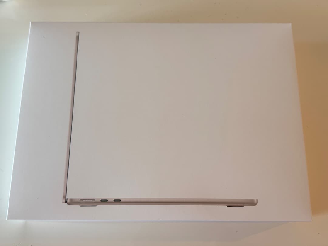MacBook Air 13インチ M4 16GB/512GB スターライト