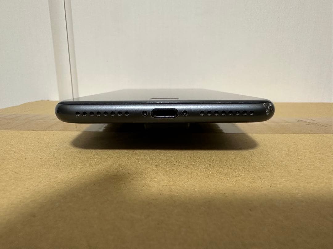 iPhone 8 Plus 64GB スペースグレイ