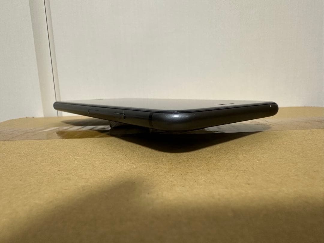 iPhone 8 Plus 64GB スペースグレイ