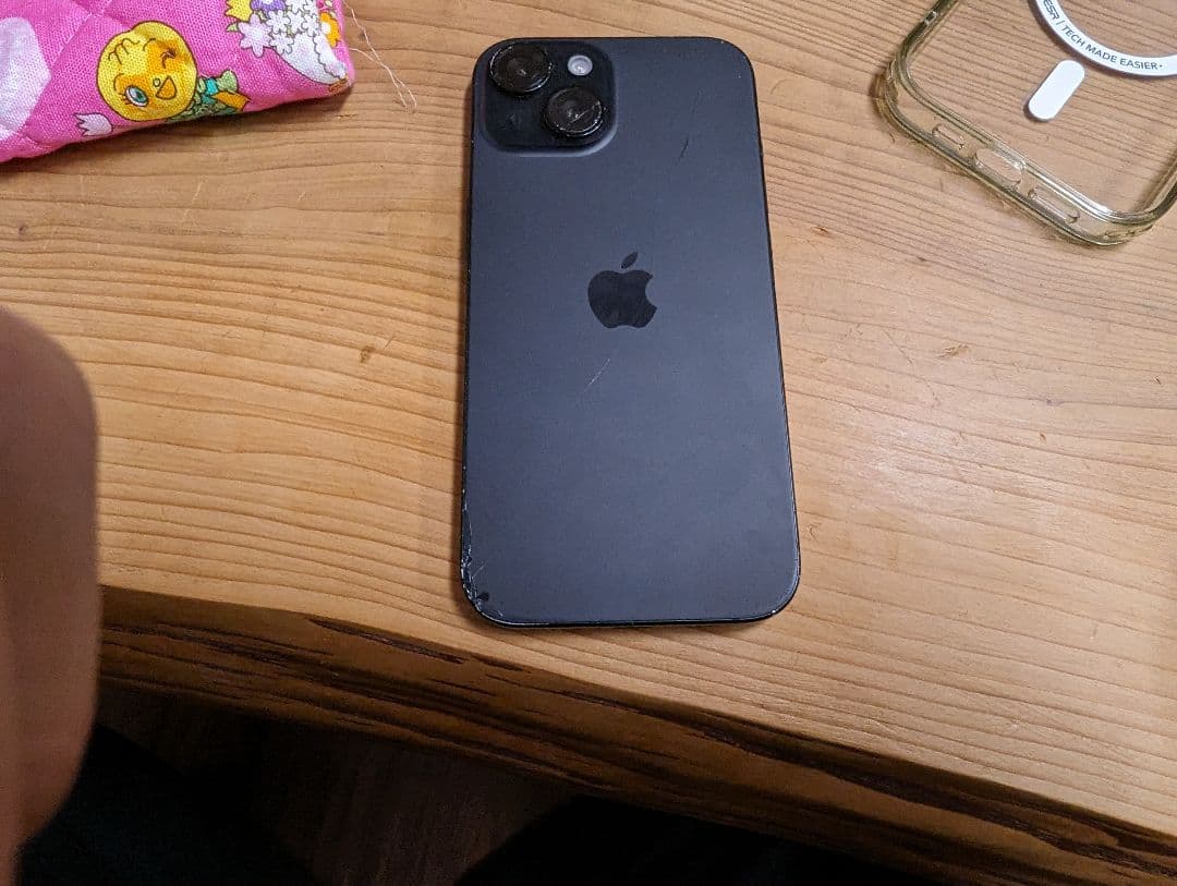 iPhone15　本体　SIMフリー　256GB　箱ありケース付ガラスフィルム張