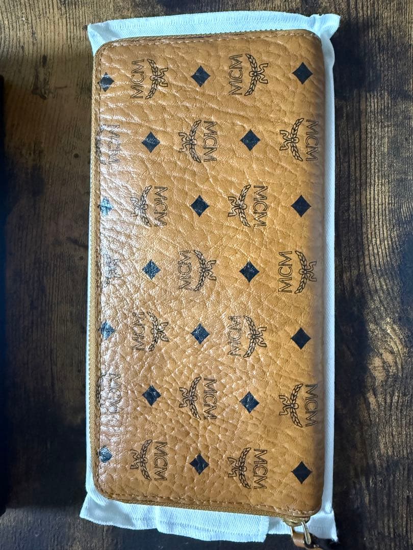 MCM 長財布　新品同様　箱付き　メンズ　レディース