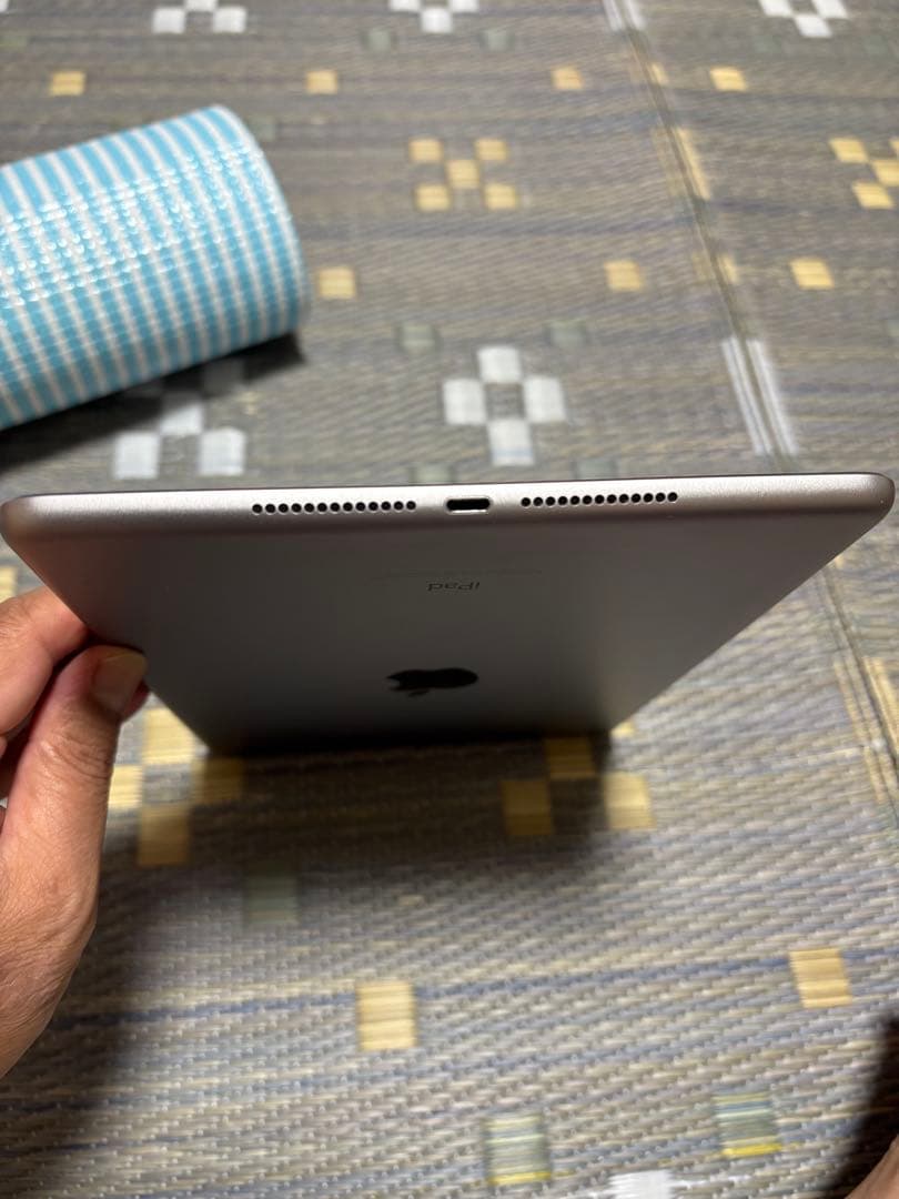 ipad 第5世代 WiFiモデル 32GB シルバー