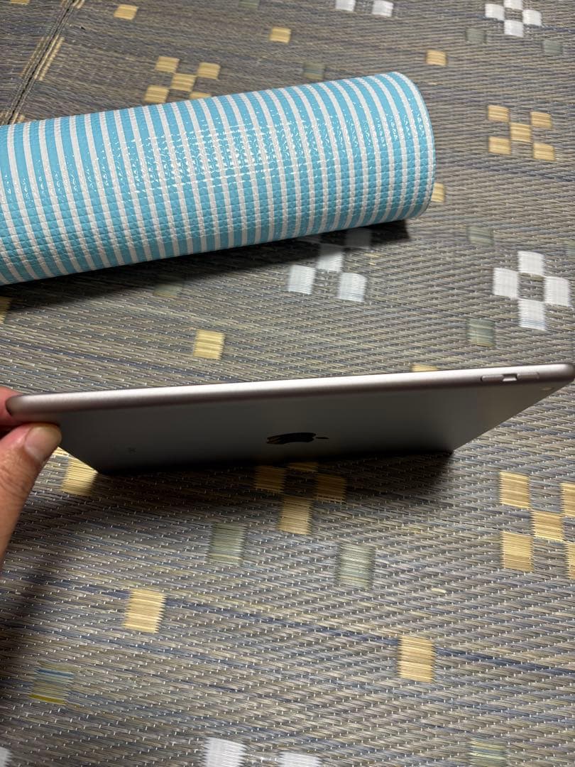 ipad 第5世代 WiFiモデル 32GB シルバー