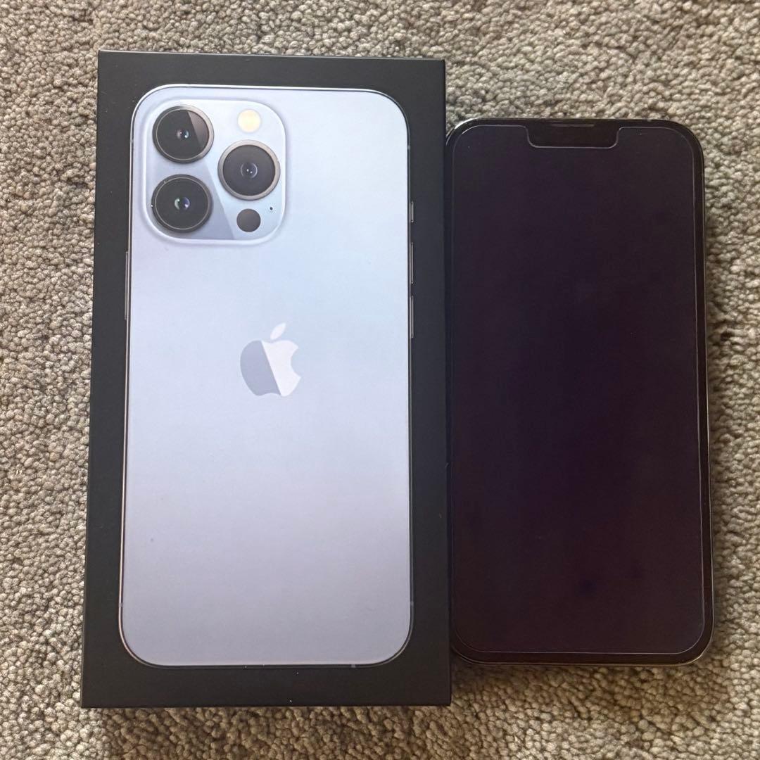 車のパーツ　iPhone 13 Pro 256G 美品　SIMフリー