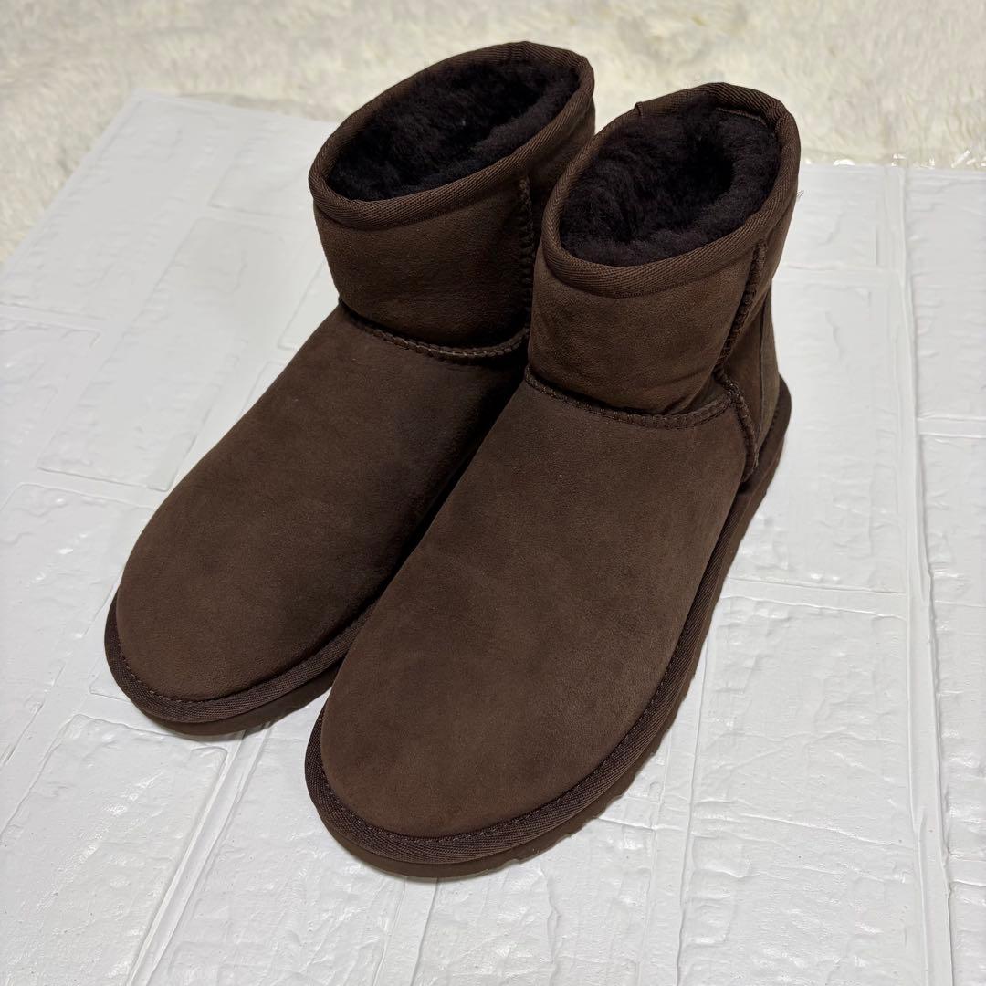美品　UGG クラシックミニムートンブーツ ブラウン23.0㎝