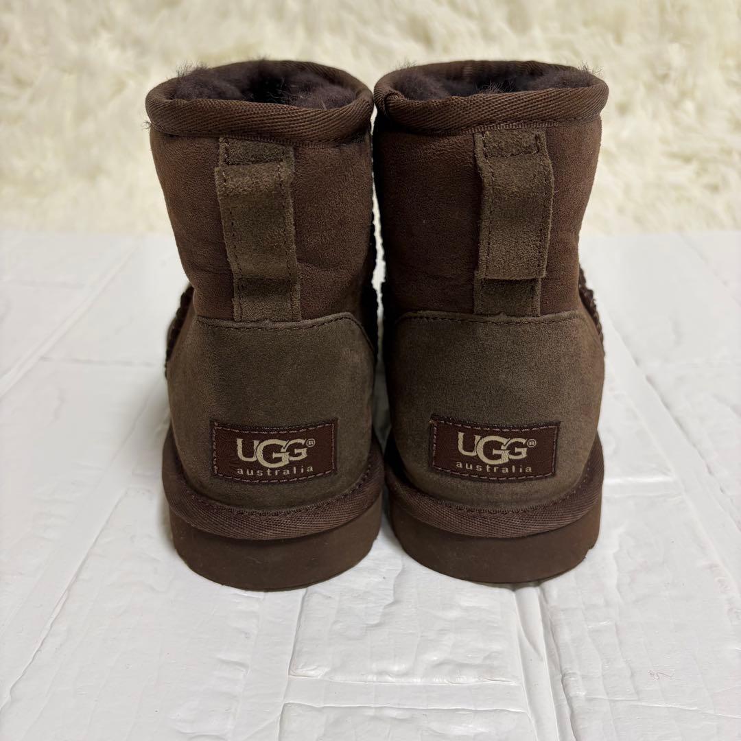 美品　UGG クラシックミニムートンブーツ ブラウン23.0㎝