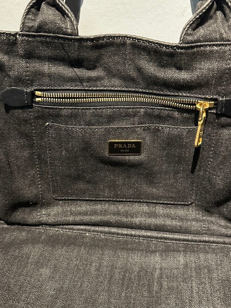PRADA ダークグレー デニムバッグ　Lサイズ