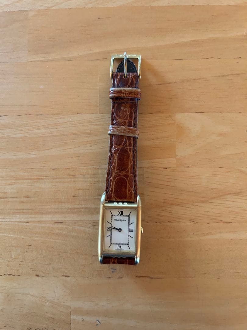 気軽にコメント下さい。値引き対応致します。YSL イヴサンローラン 腕時計