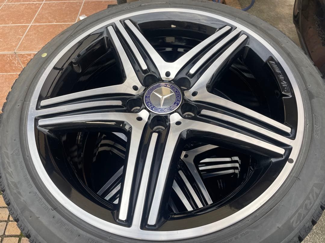 超美品　AMG純正18インチアルミスタッドレスタイヤ４本セット