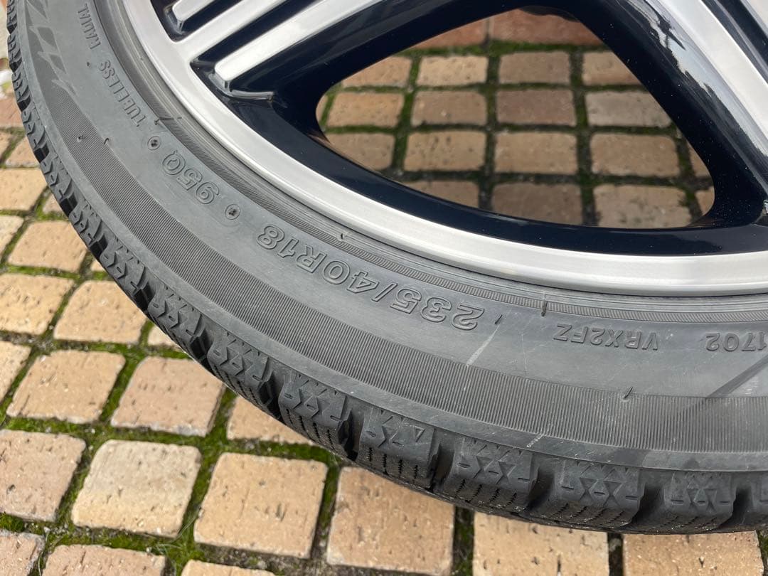 超美品　AMG純正18インチアルミスタッドレスタイヤ４本セット