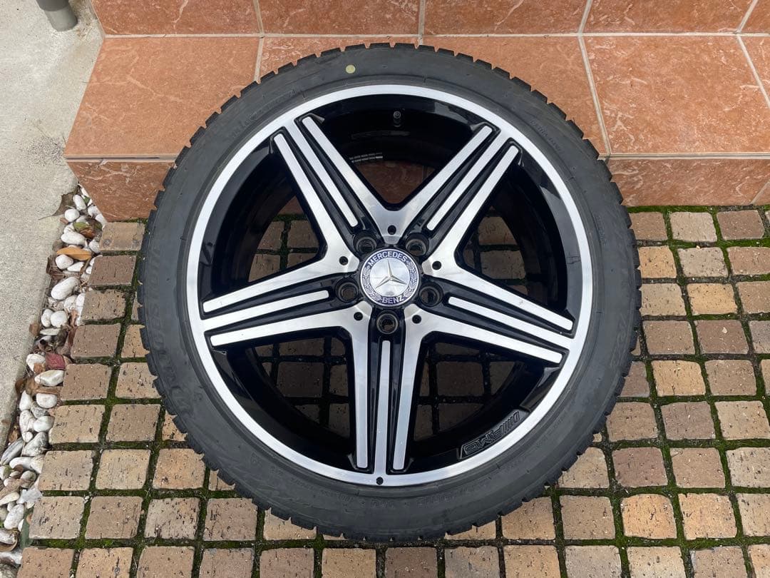 超美品　AMG純正18インチアルミスタッドレスタイヤ４本セット