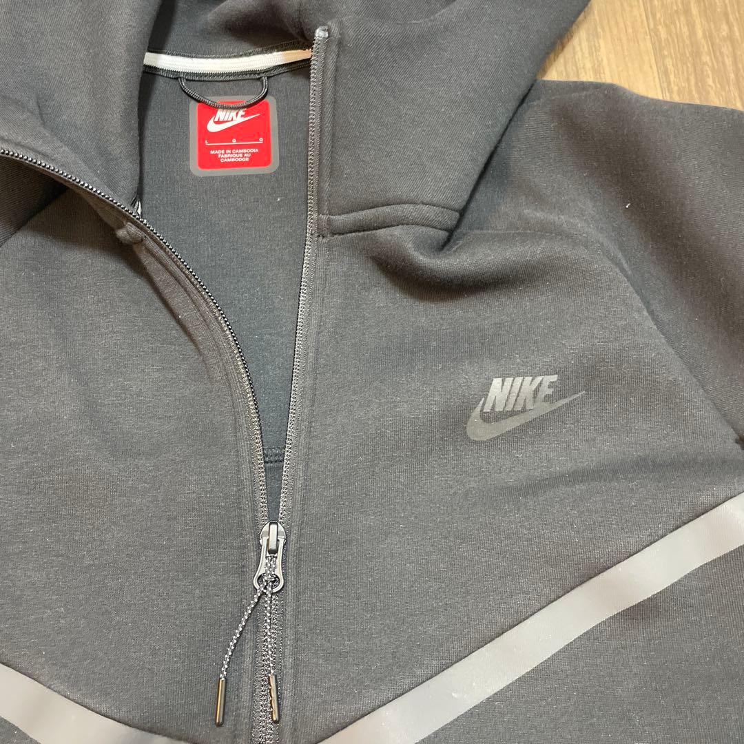 【最終値下げ】【試着のみ】Nike ブラック フルジップフーディ