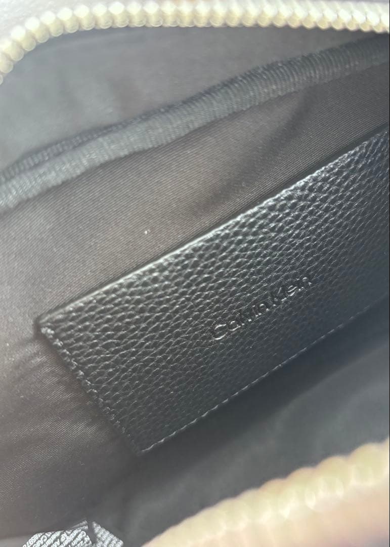 極美品☆  カルバンクライン黒レザー ショルダーバッグ