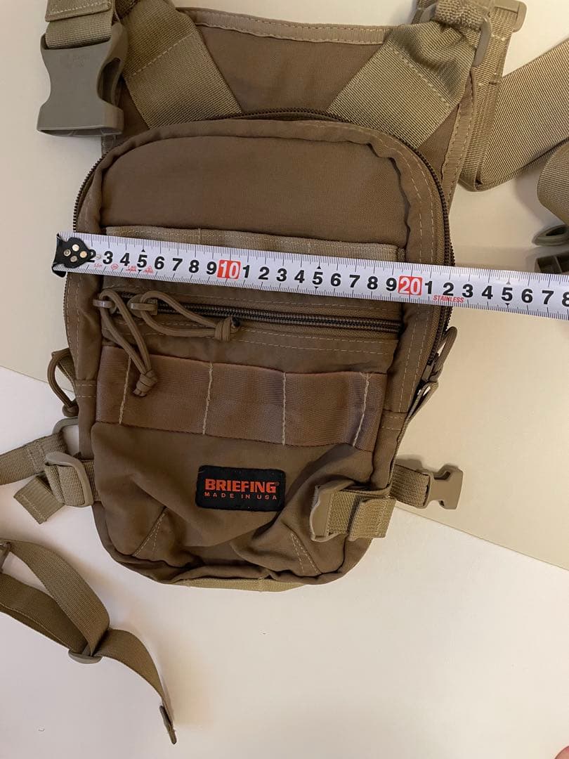 BRIEFING ボディバッグ ブラウン
