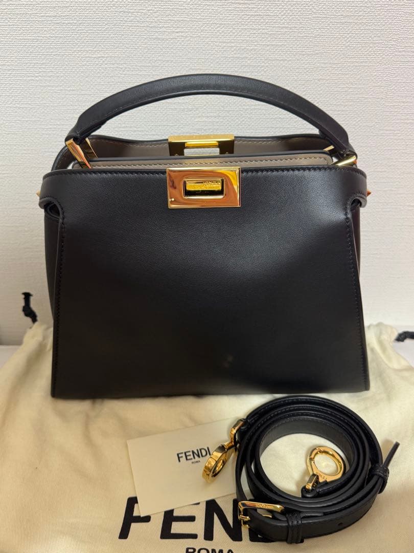 FENDI フェンディピーカブーエッセンシャリー未使用 正規品バッグ　ブラック