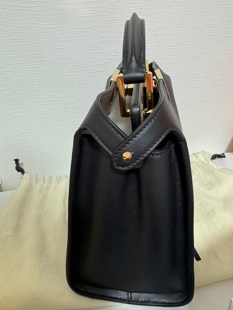 FENDI フェンディピーカブーエッセンシャリー未使用 正規品バッグ　ブラック
