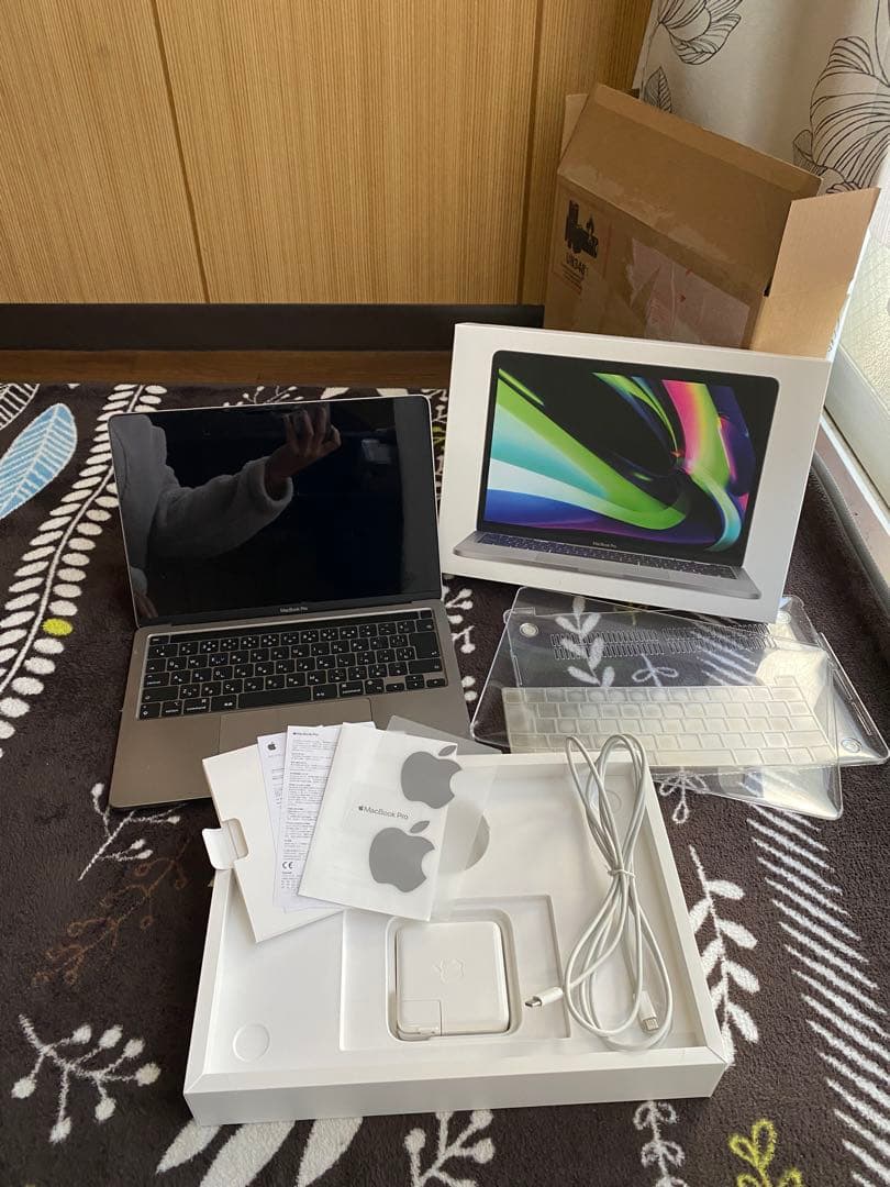 【極美品】MacBook Pro 2020 M1 256GB