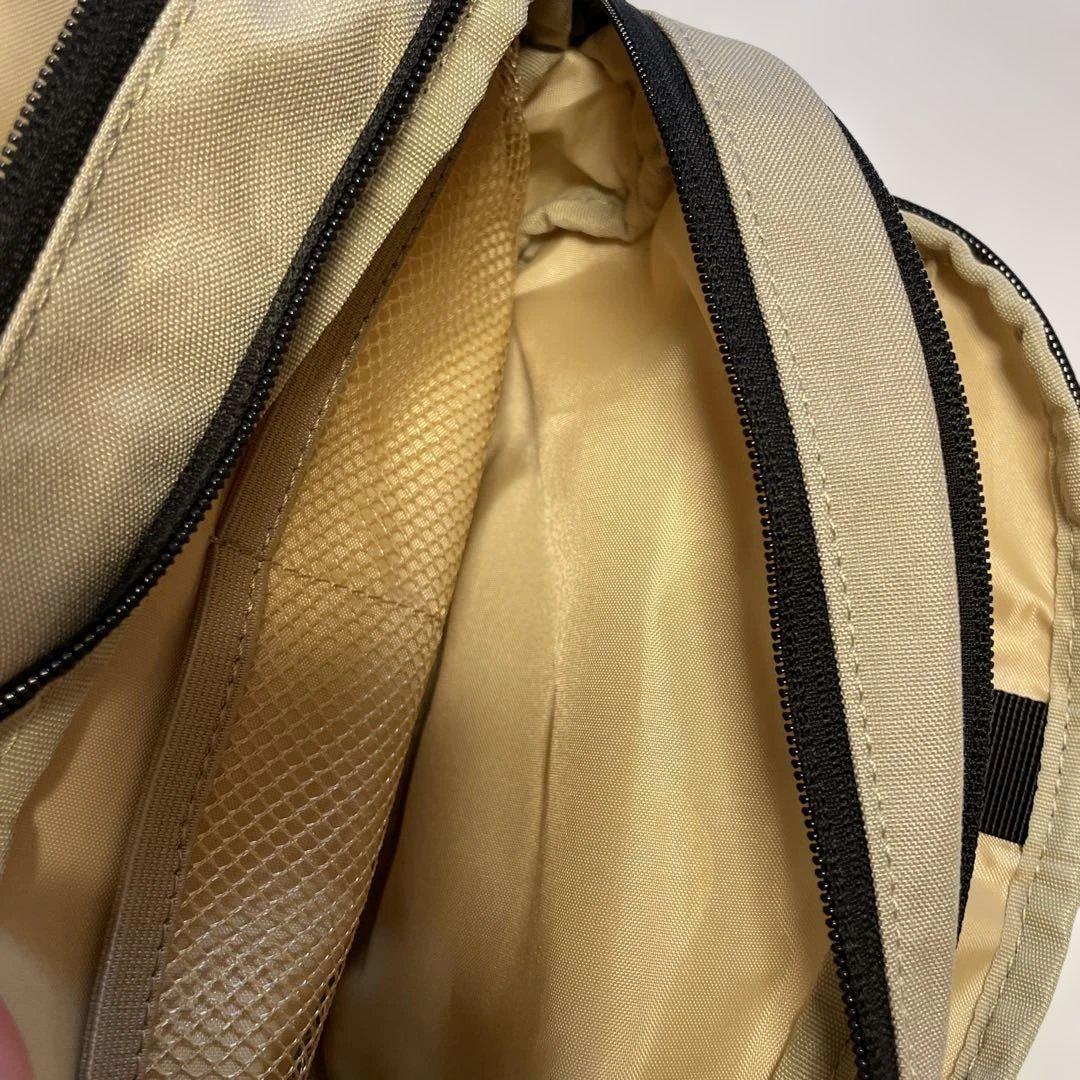 新型　改良版　ハグー Hugoo ヒップシート 抱っこ紐 　ベージュ