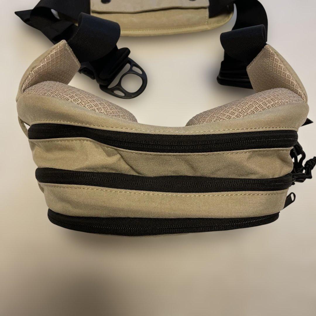 新型　改良版　ハグー Hugoo ヒップシート 抱っこ紐 　ベージュ