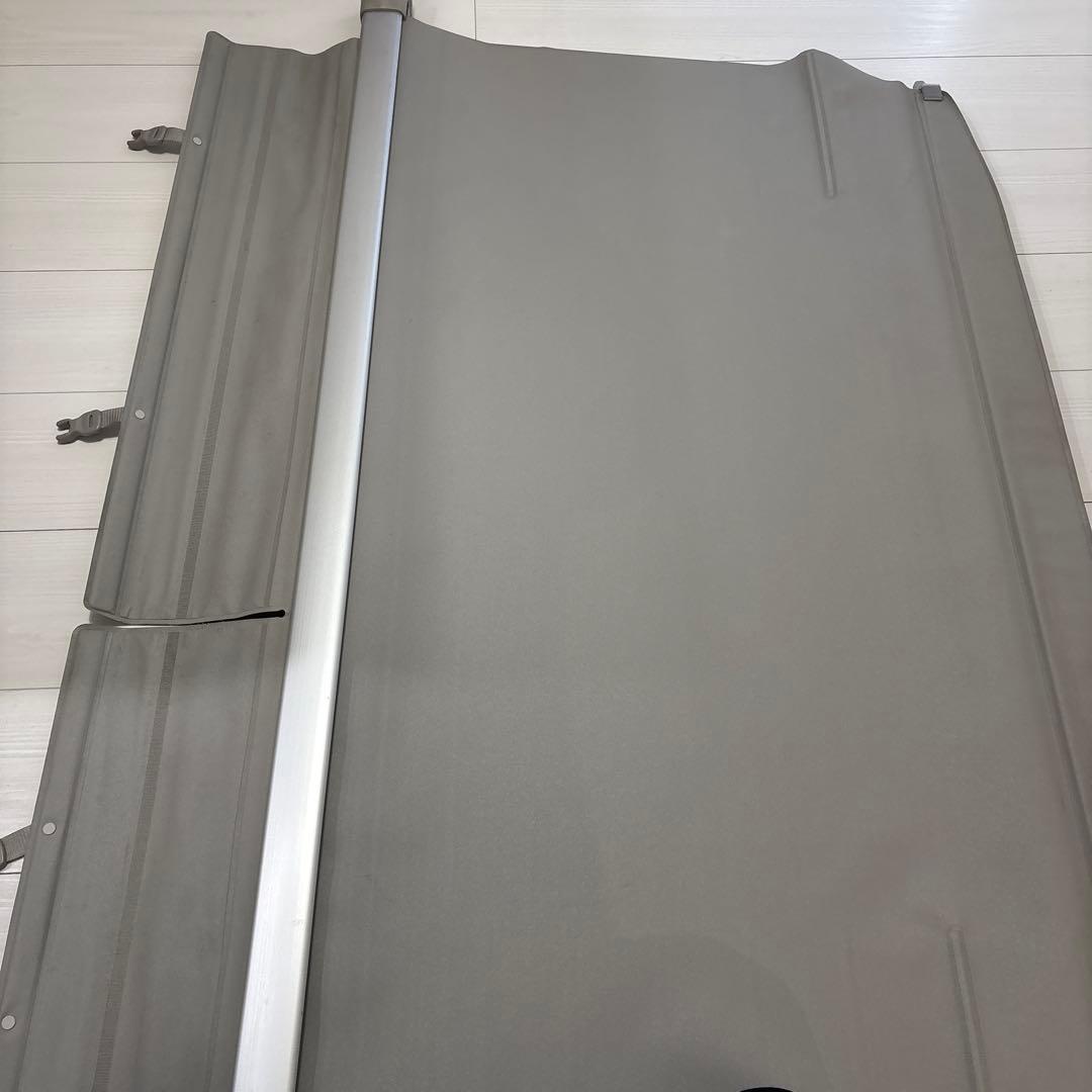 トヨタ 純正 プリウスα トノカバー