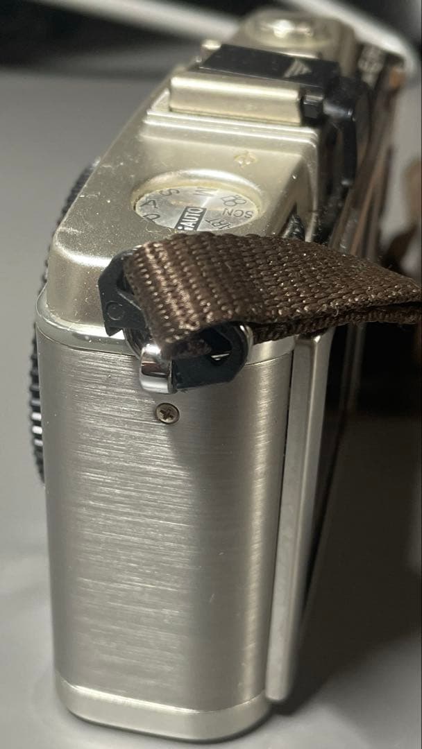 【訳あり・説明必読】OLYMPUSデジカメE-P2 レンズ・レザーホルダー付