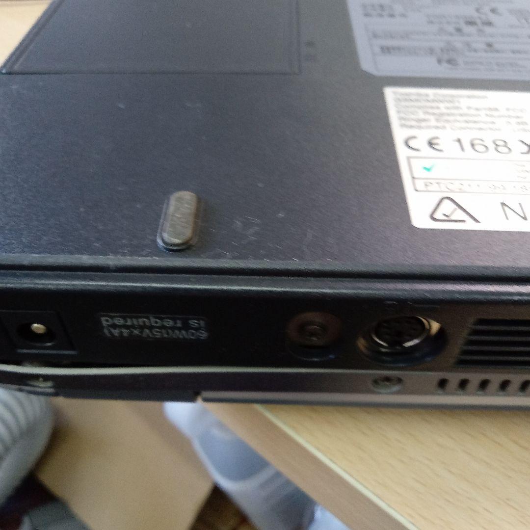 ジャンク品　未清掃　Dynabook ノートPC ACアダプター付き