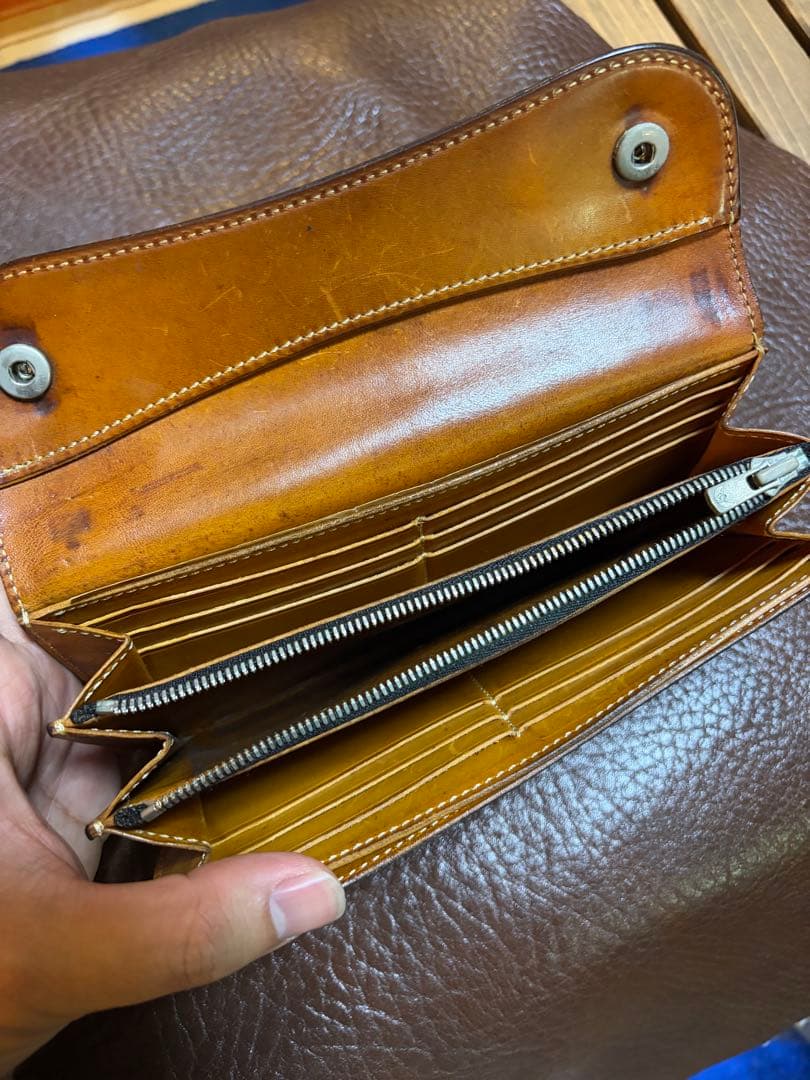 WILDSWANSワイルドスワンズ WAVE 長財布 難あり