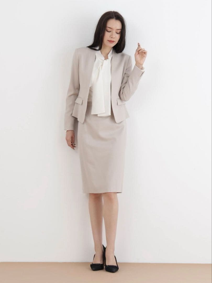 ピンキーアンドダイアン◆ラッフルアクセントボウタイブラウス ホワイト 36