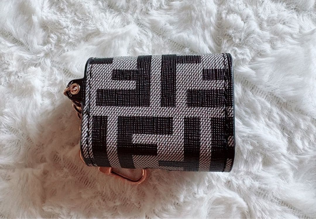 FENDI フェンディ ★ ズッカ AirPods Proケース